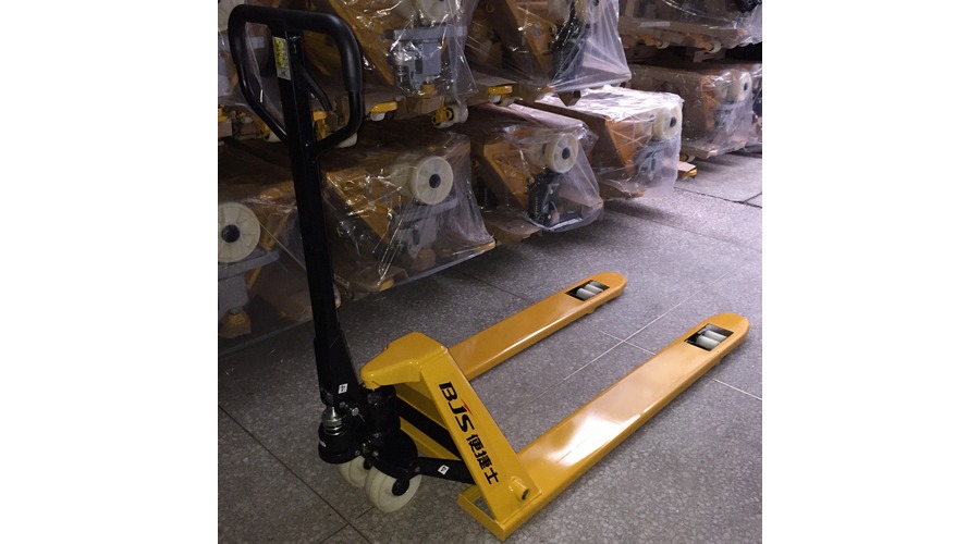 超低型手動(dòng)搬運(yùn)車(chē)