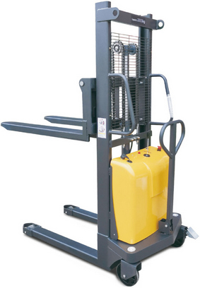 半電動(dòng)堆高車